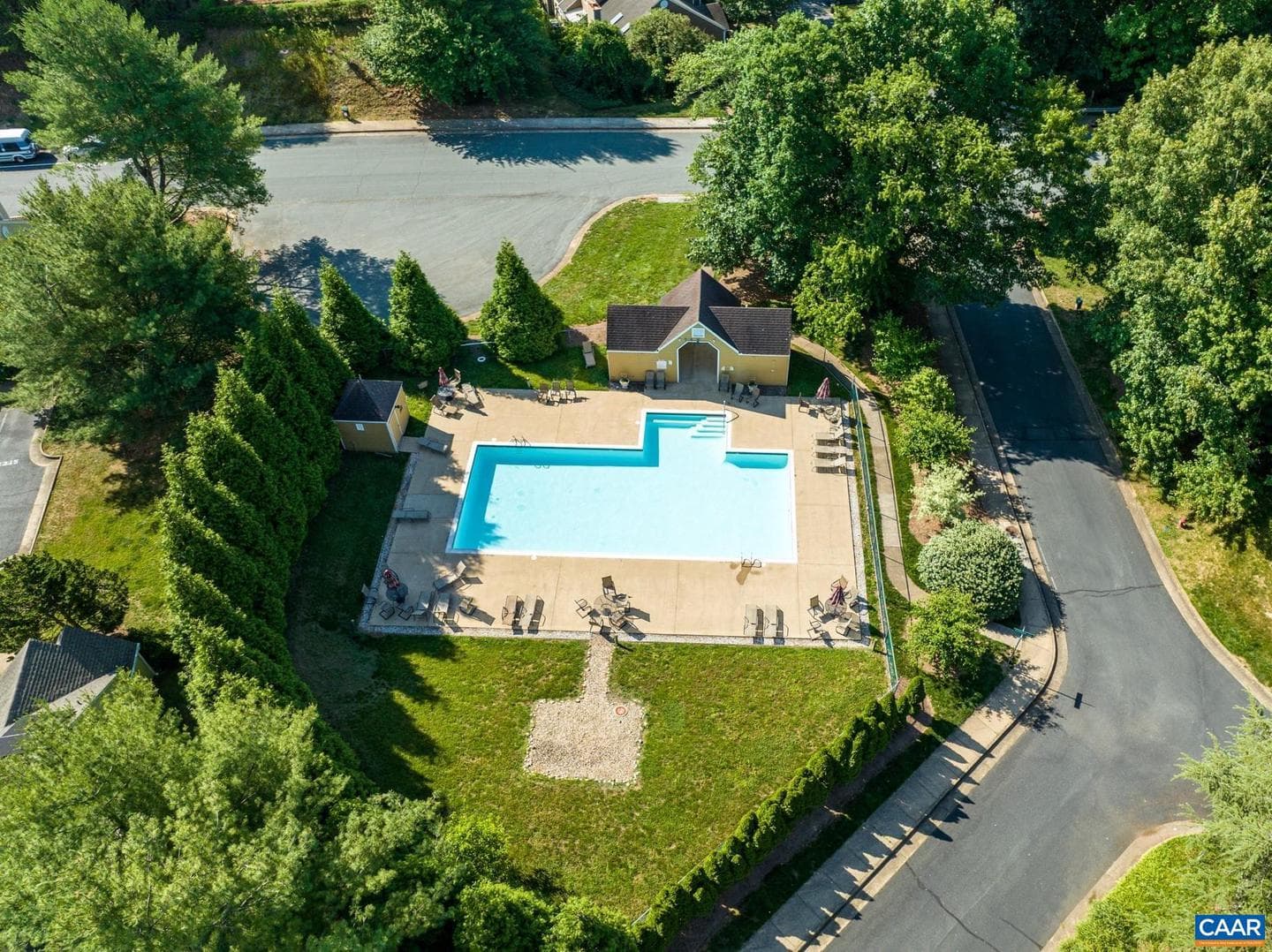 996 River Run Dr photo 23