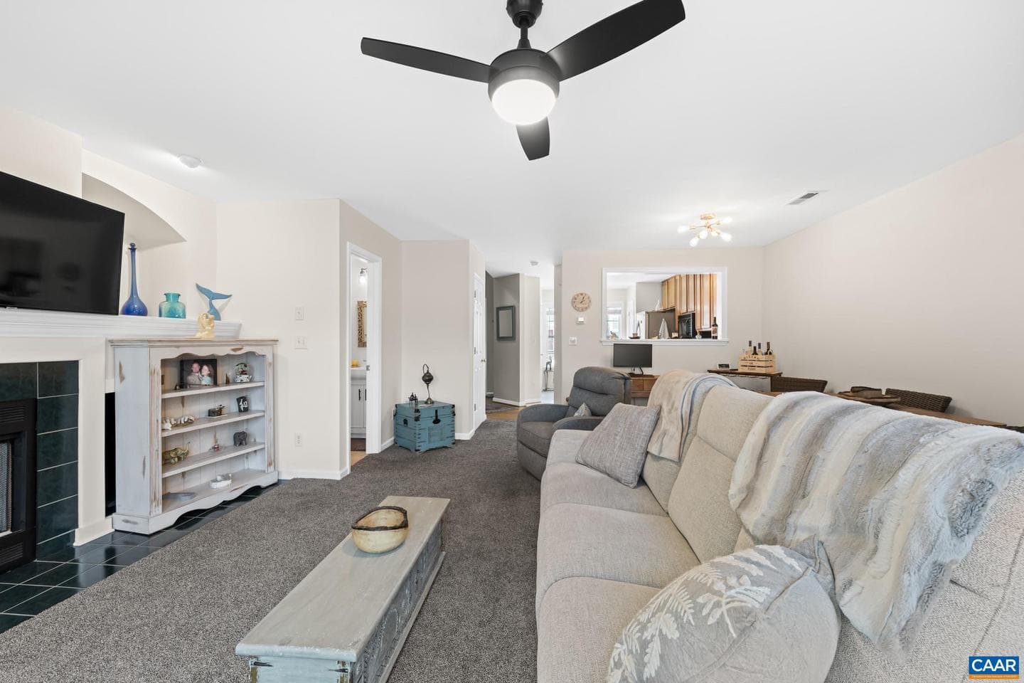 996 River Run Dr photo 9