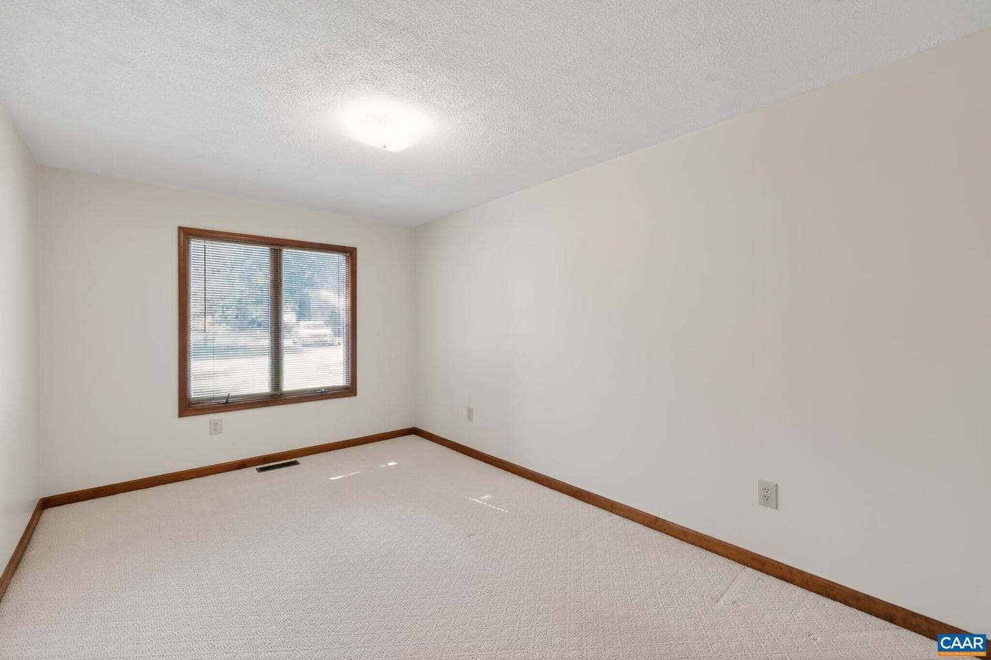 345 Cooper Dr photo 18