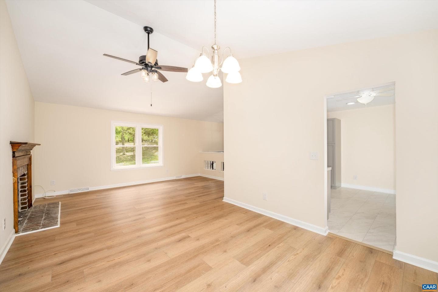 2140 Viburnum Ct photo 18