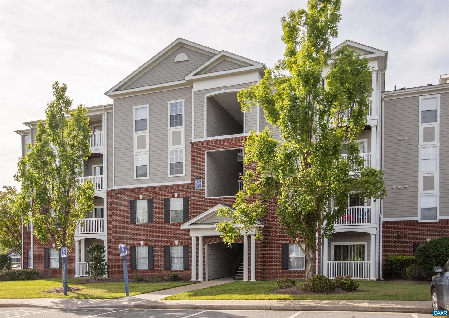 122 Yellowstone Dr #208, Charlottesville