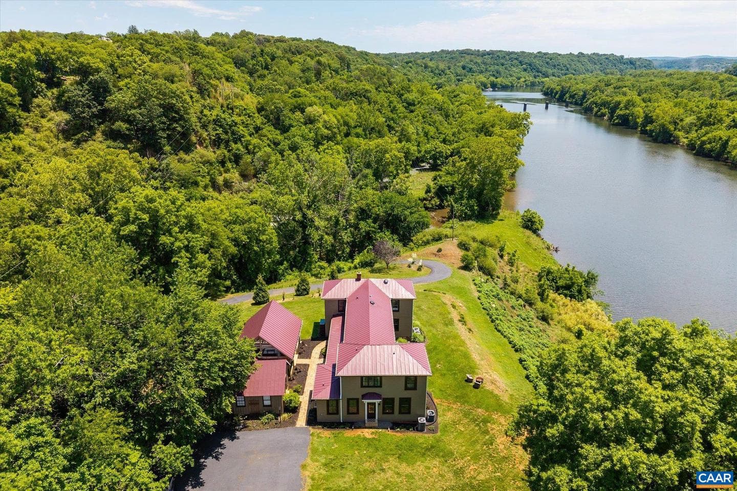 779 River Rd photo 10