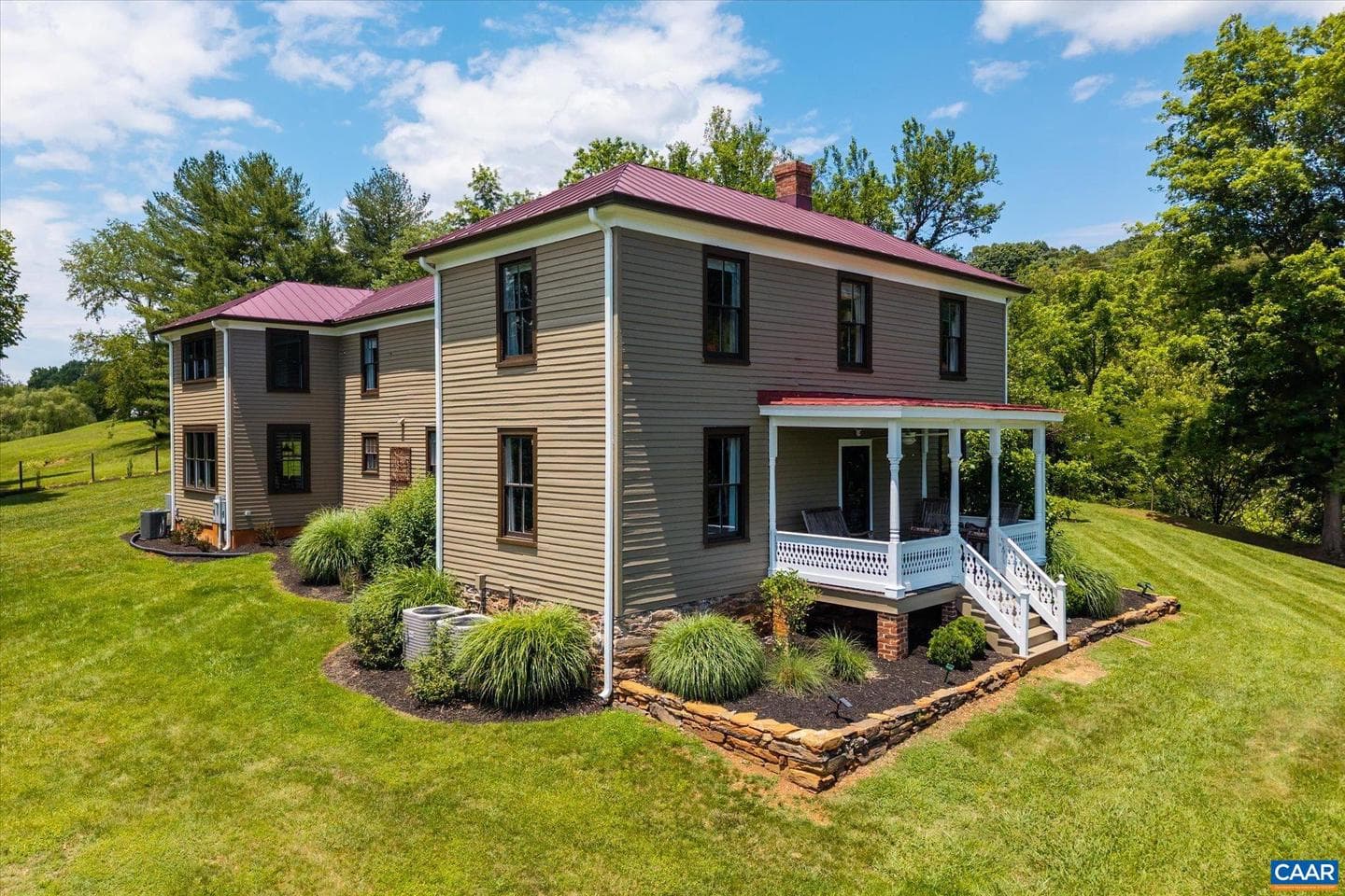 779 River Rd, Madison Heights