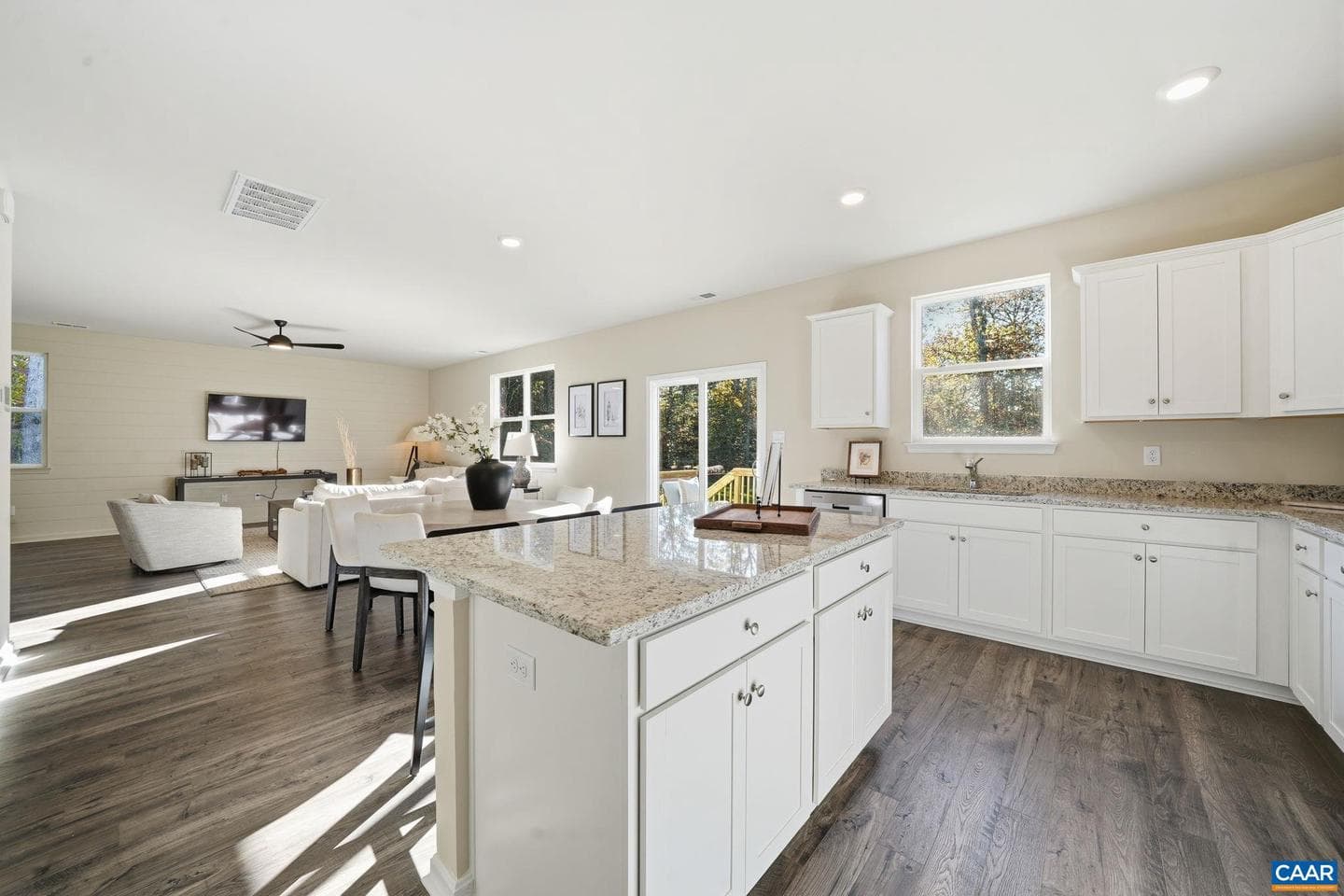 234 Glenmore Ln photo 9