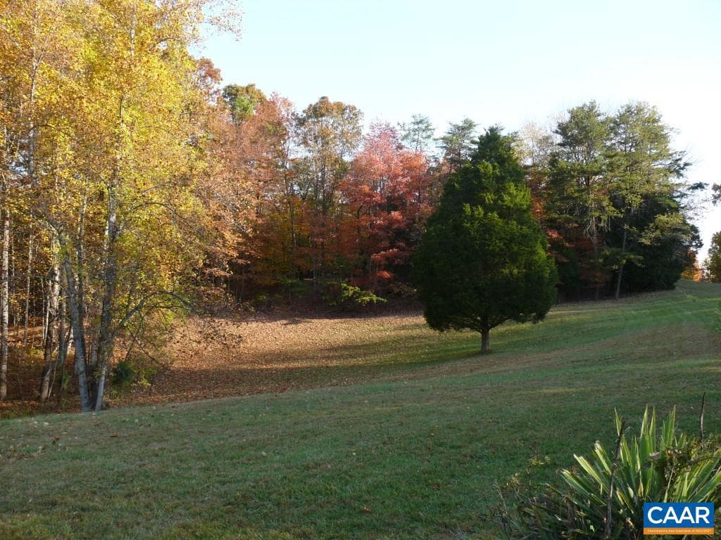 426 Burgess Rd photo 20