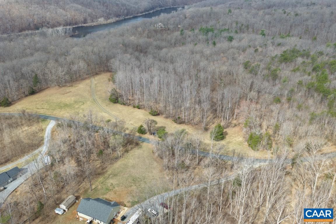 426 Burgess Rd photo 4
