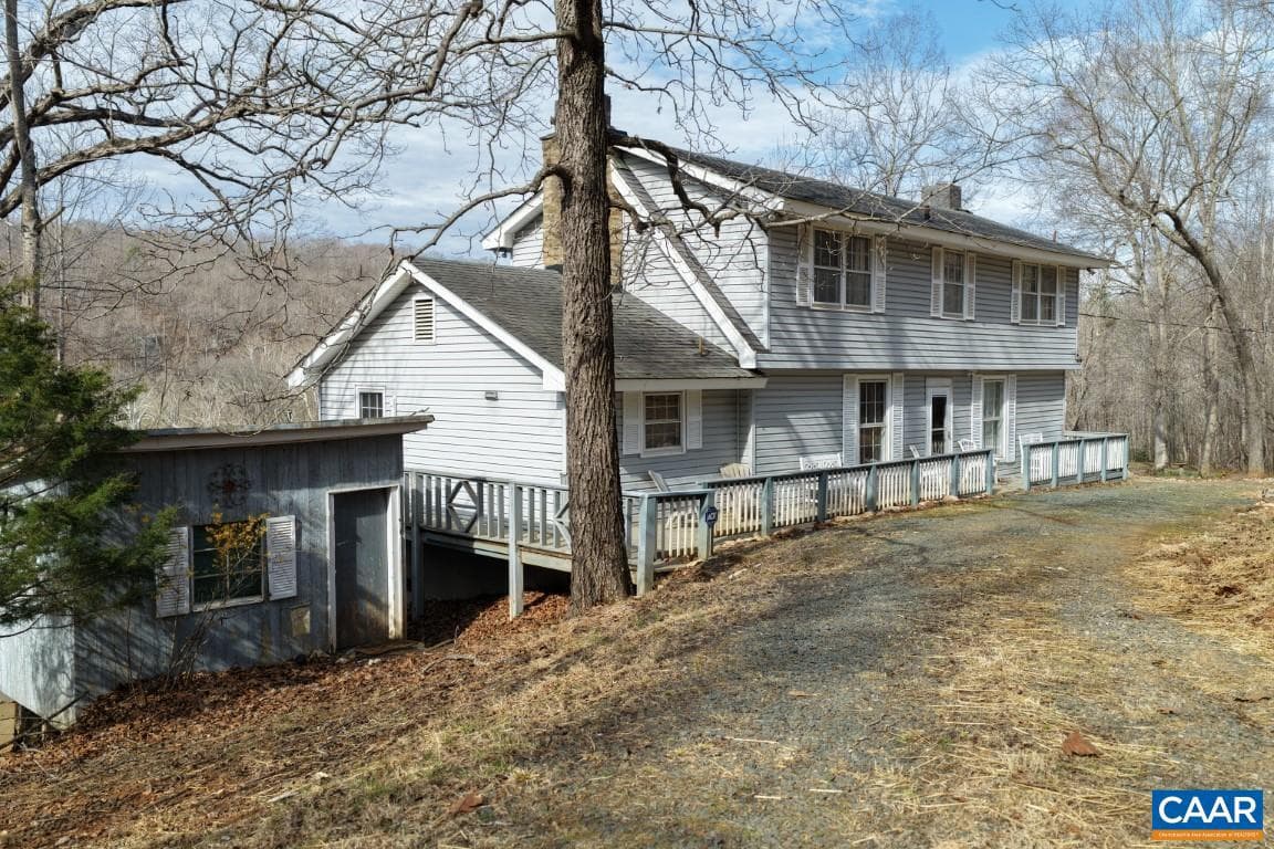 426 Burgess Rd photo 8