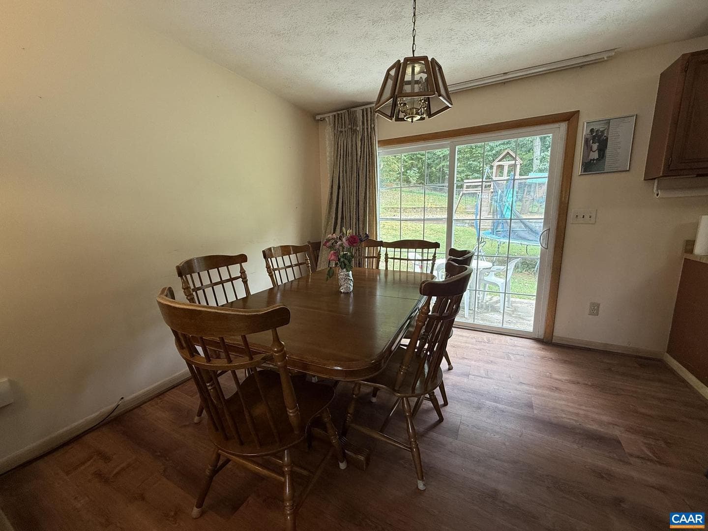 665 Gloria Pl photo 11