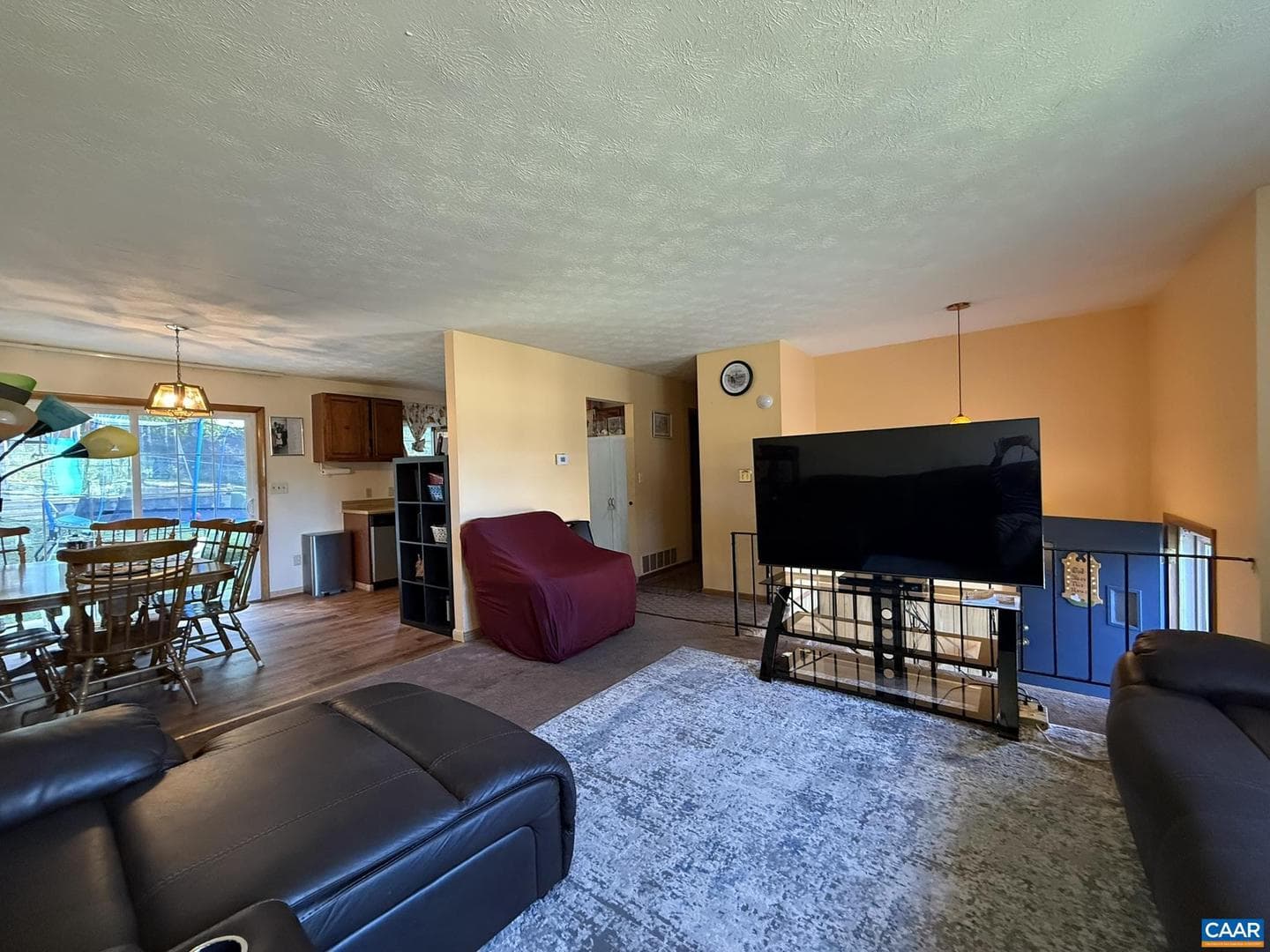 665 Gloria Pl photo 13