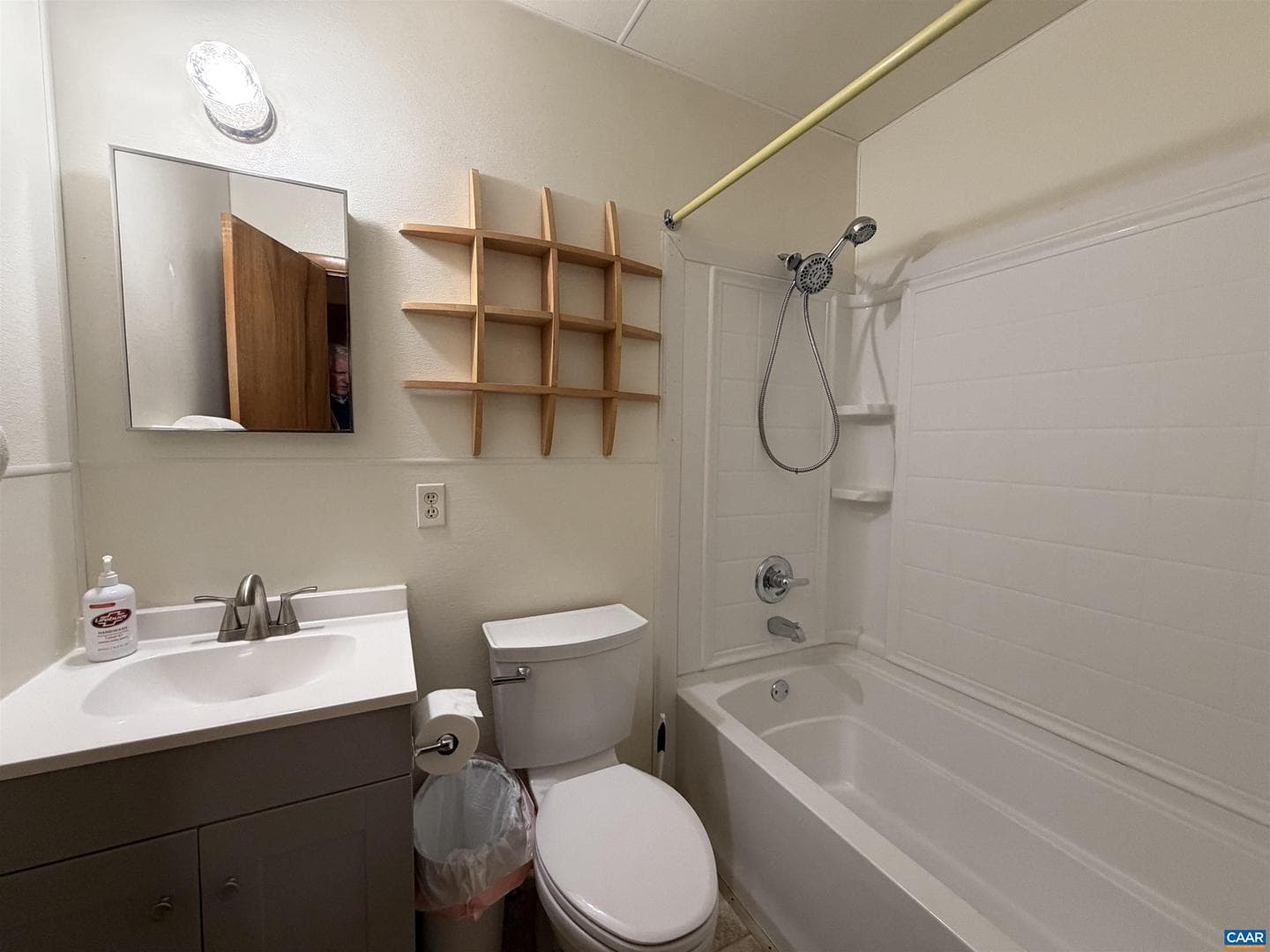 665 Gloria Pl photo 20
