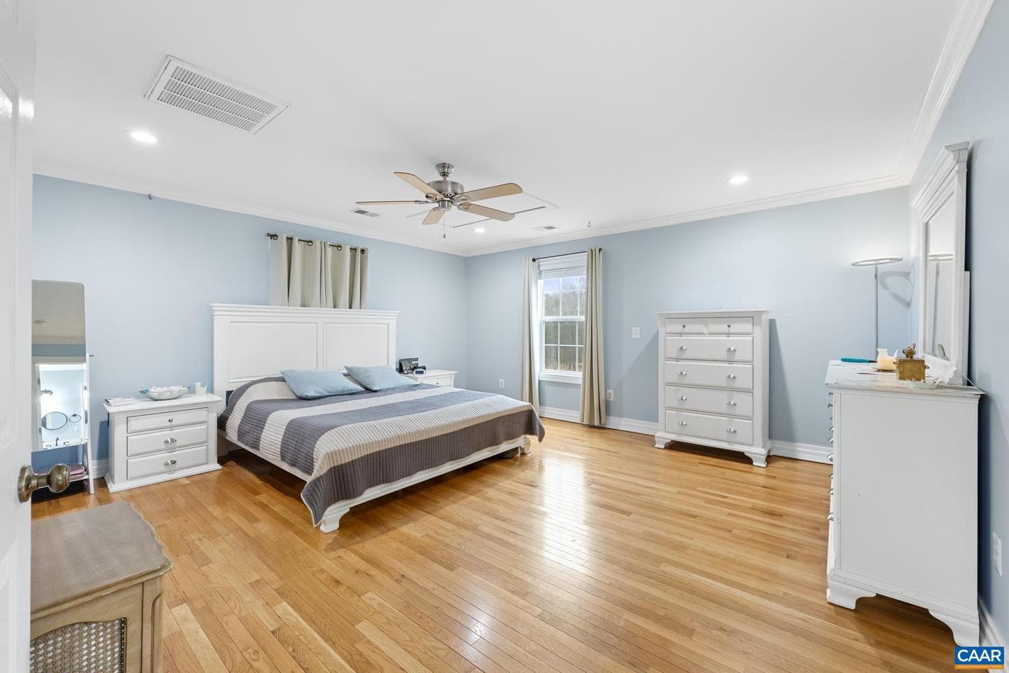 15760 Fox Chase Ln photo 29