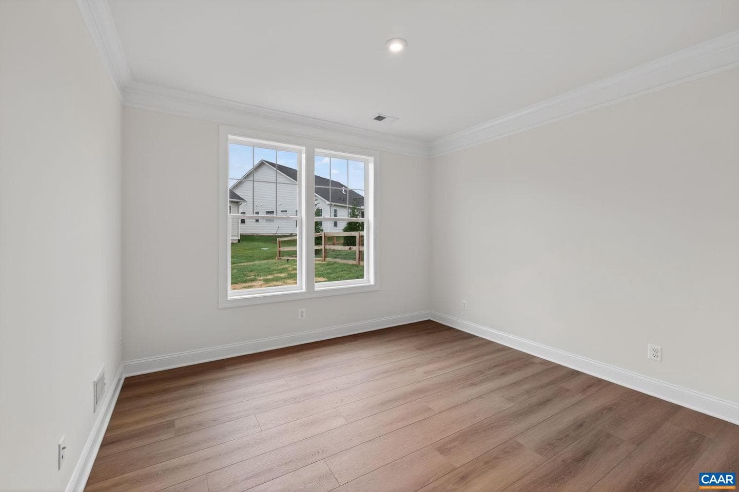 34e Ashlin Cove photo 16