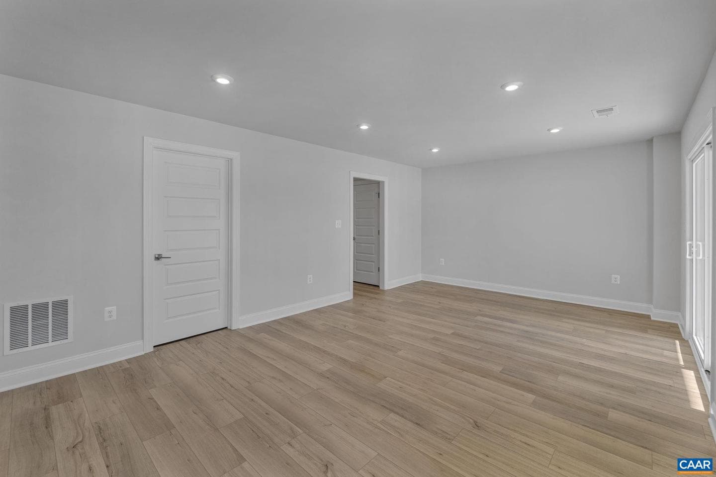 3046 Farrow Cir photo 9