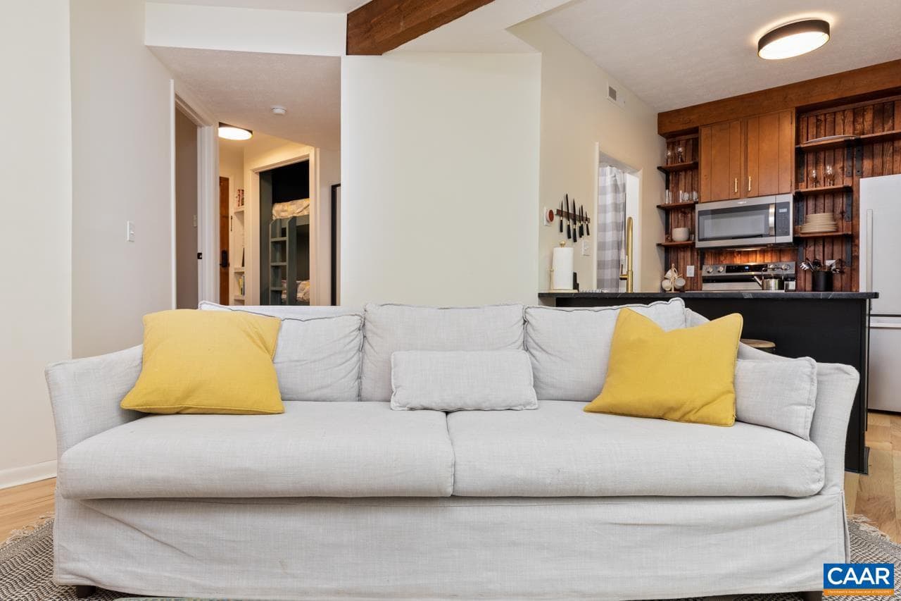 792 Laurelwood Condos photo 9