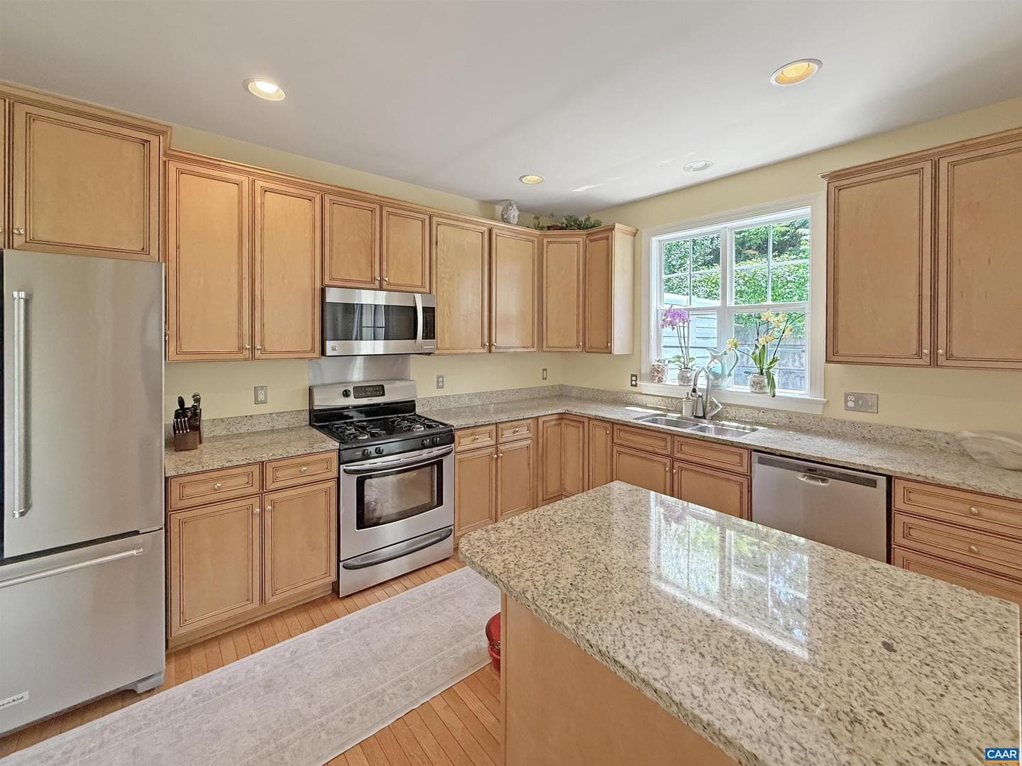 1102 Saint Charles Ct photo 5