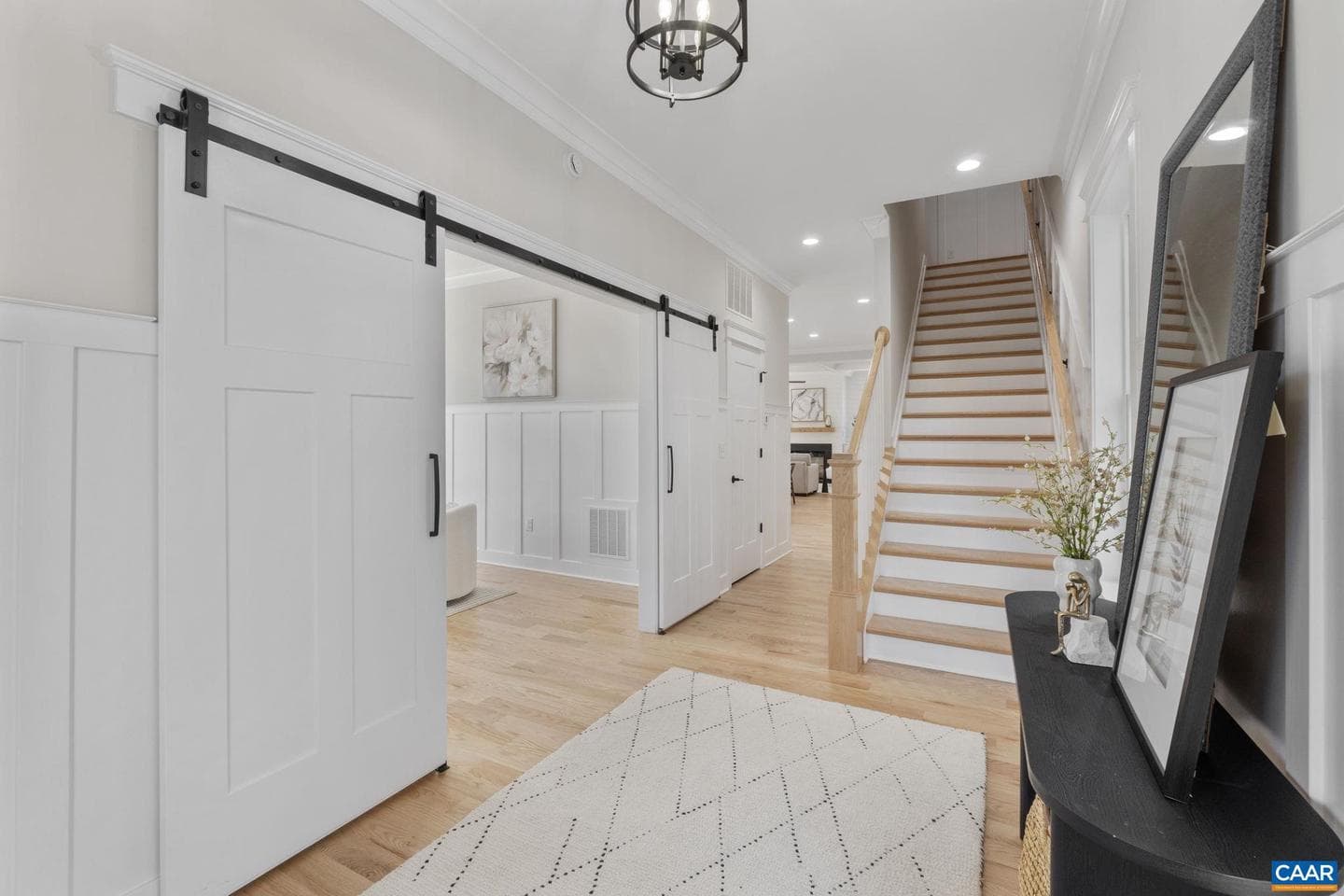1603 Griffen Grove photo 3