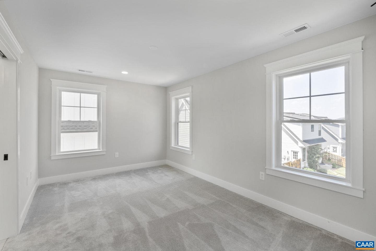 1603 Griffen Grove photo 34