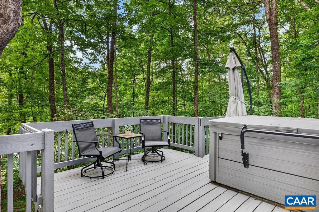 25 Hickorynut Rd photo 4