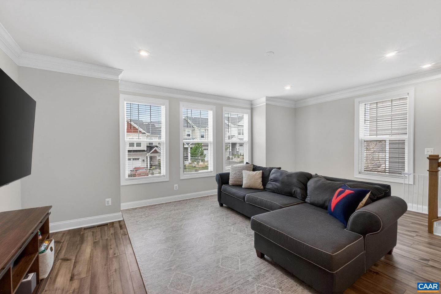 1262 Laconia Ln photo 8