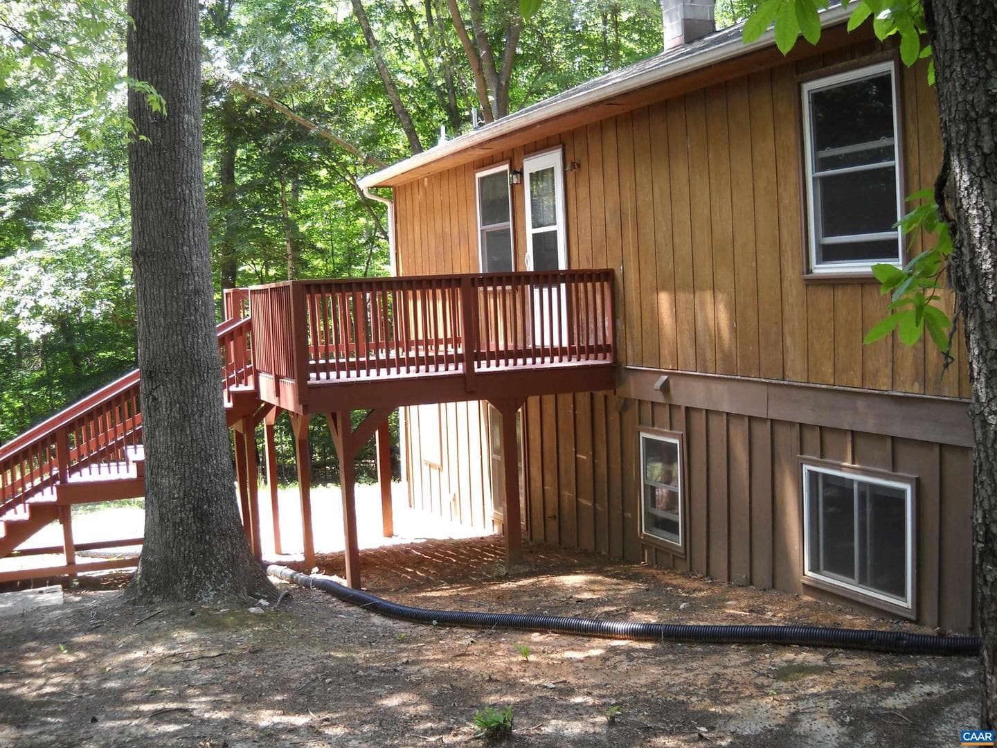 548 East River Rd photo 2