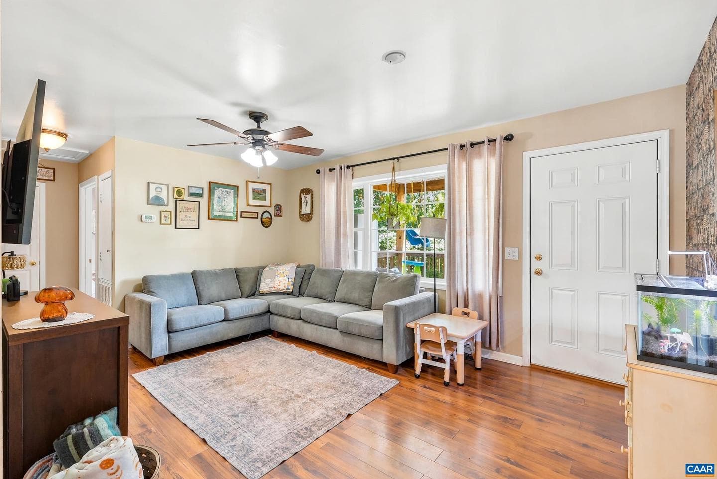 60 Jefferson Ln photo 13
