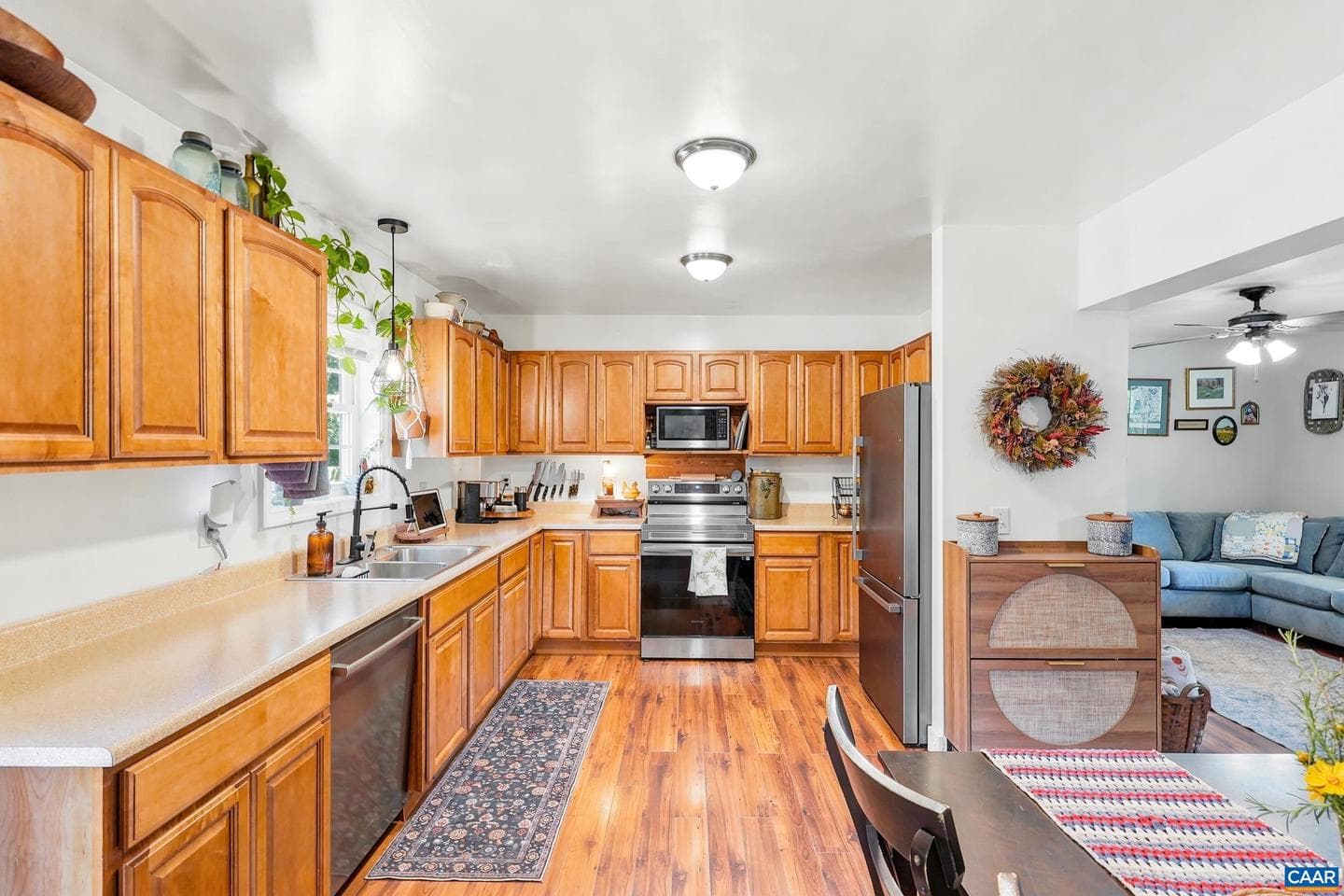 60 Jefferson Ln photo 6