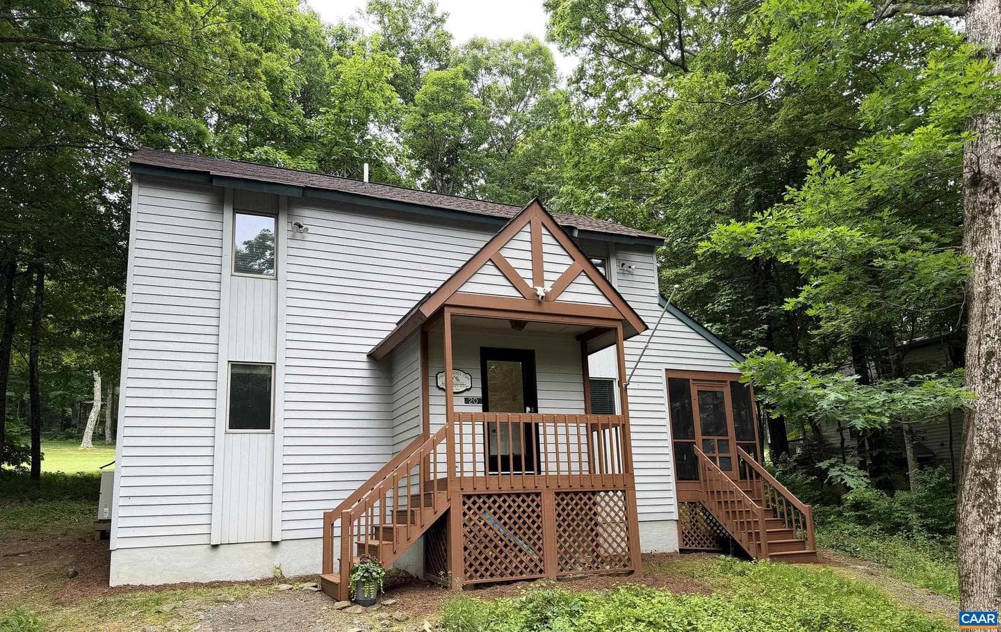 20 Blue Ridge Ct, Roseland