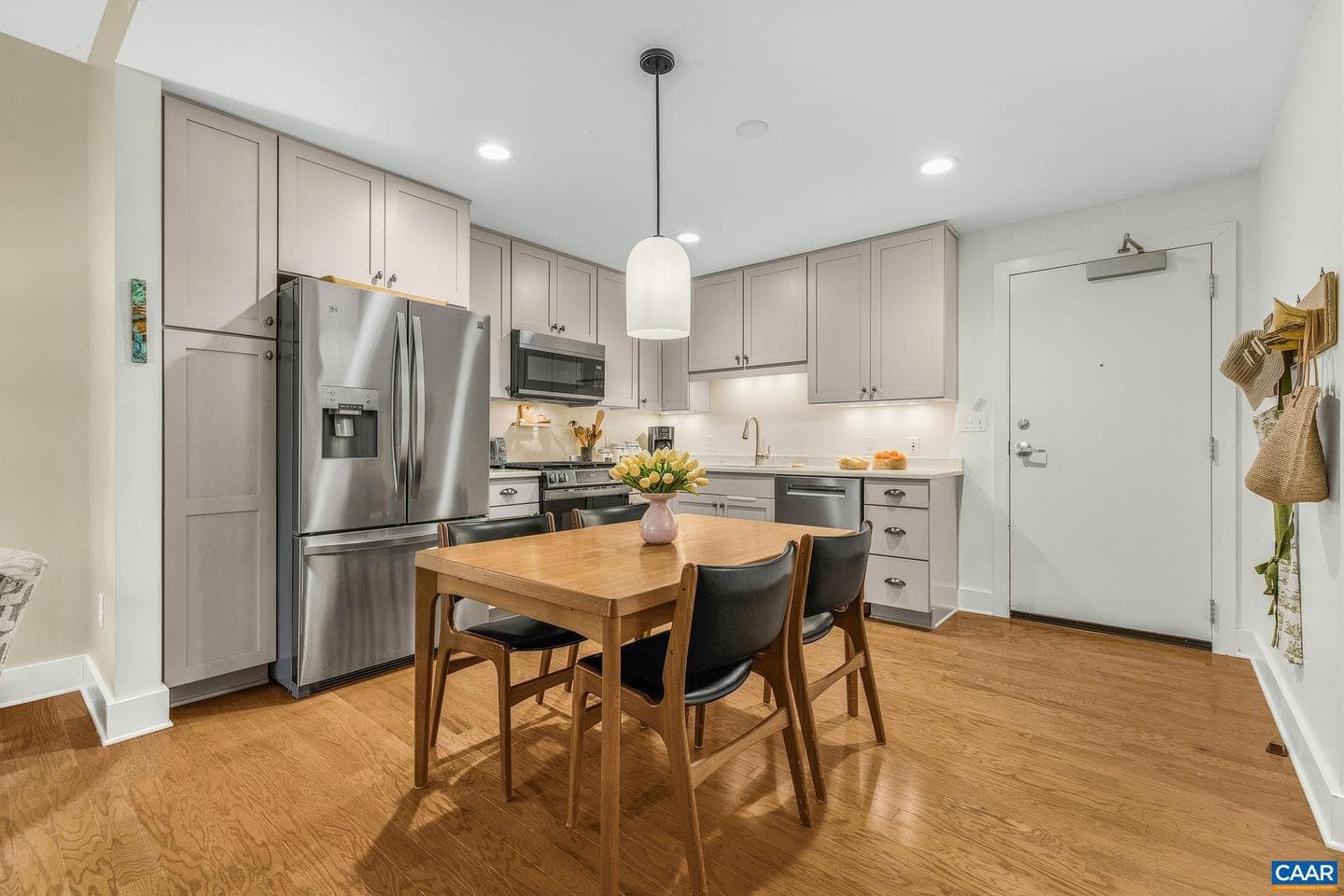 1425 Trailside Ct #304 photo 5