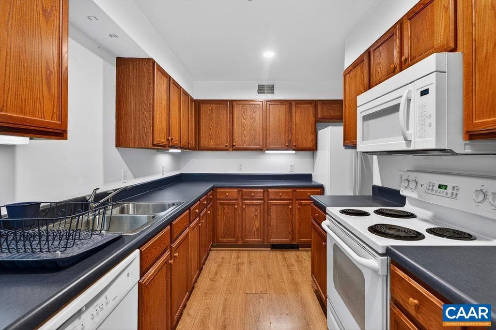 2074 Stone Ridge Condos photo 12