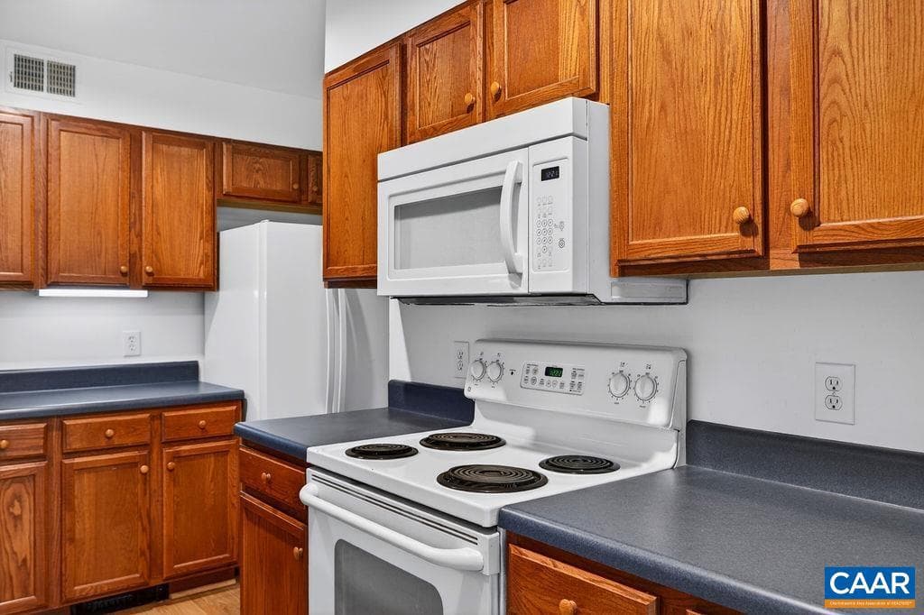 2074 Stone Ridge Condos photo 15