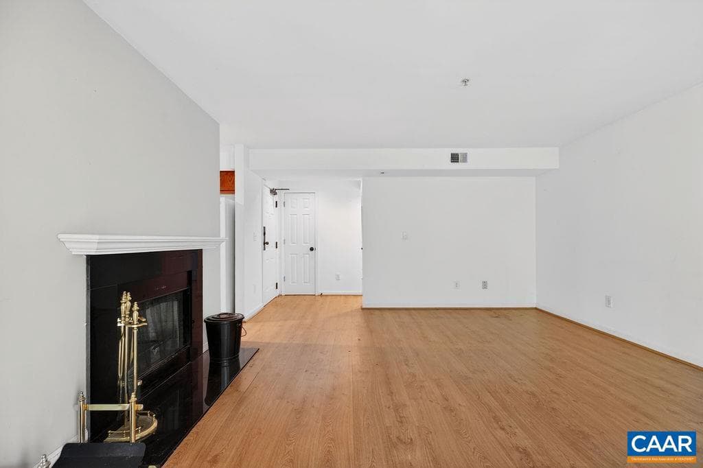 2074 Stone Ridge Condos photo 7