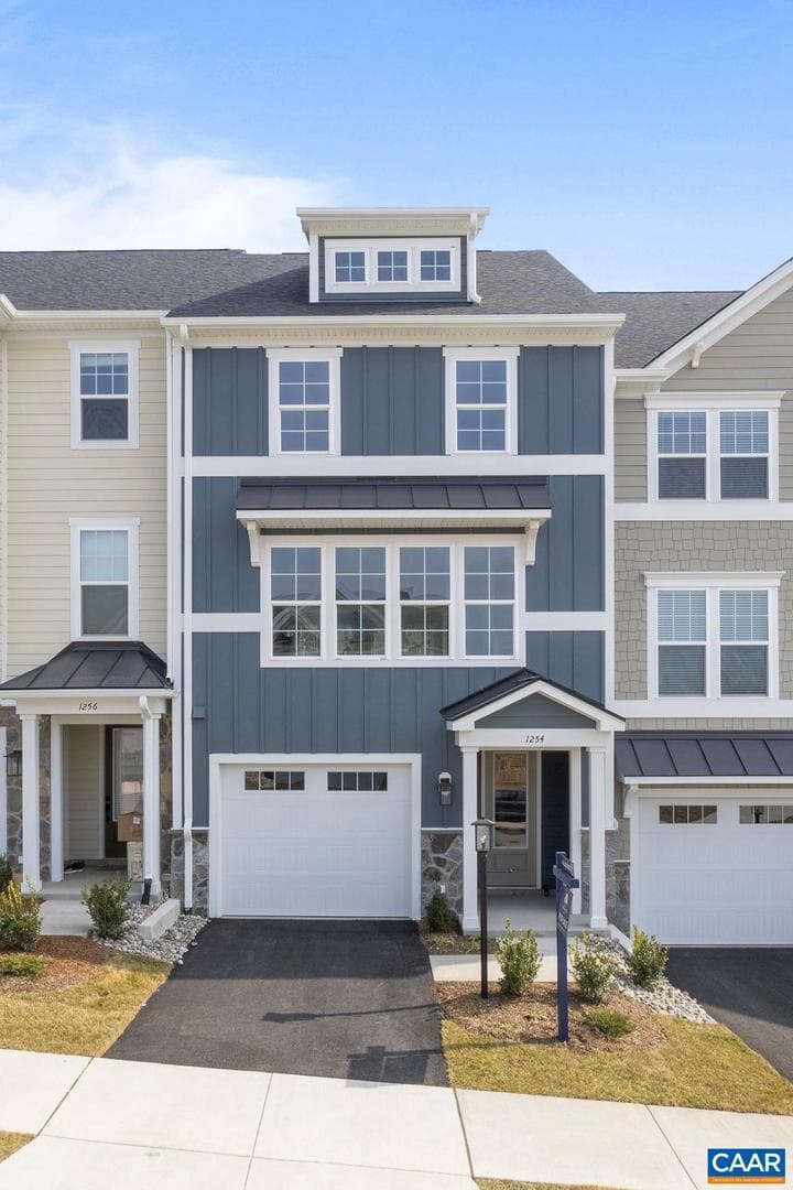 24 Talen Ln, Charlottesville