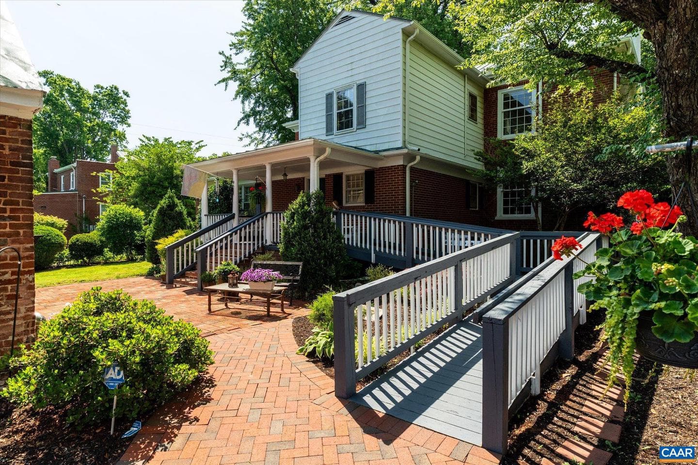 252 David Bruce Ave photo 13