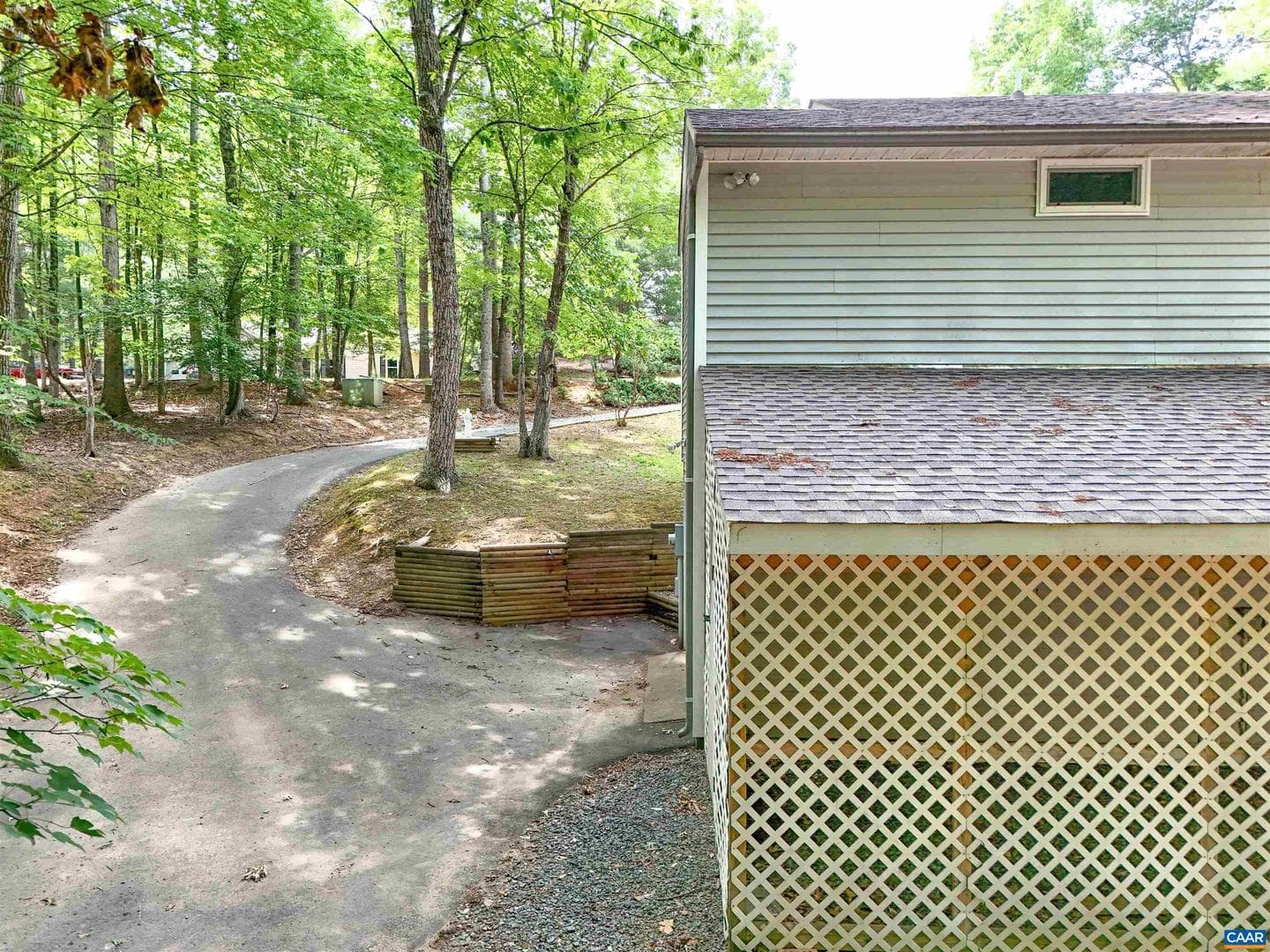 26 West Lake Forest Dr photo 18