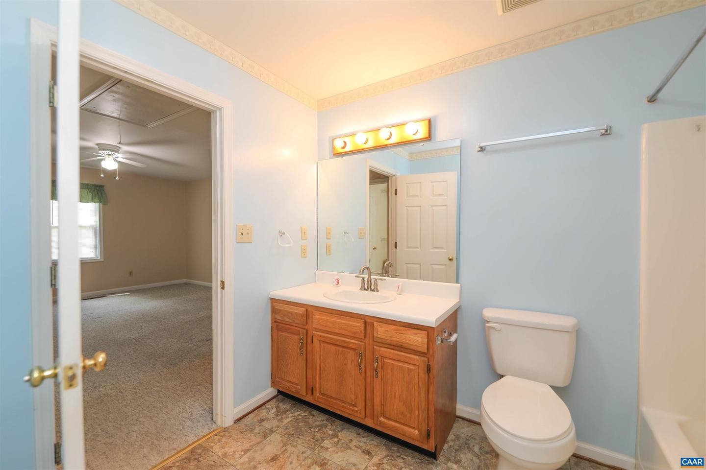26 West Lake Forest Dr photo 39