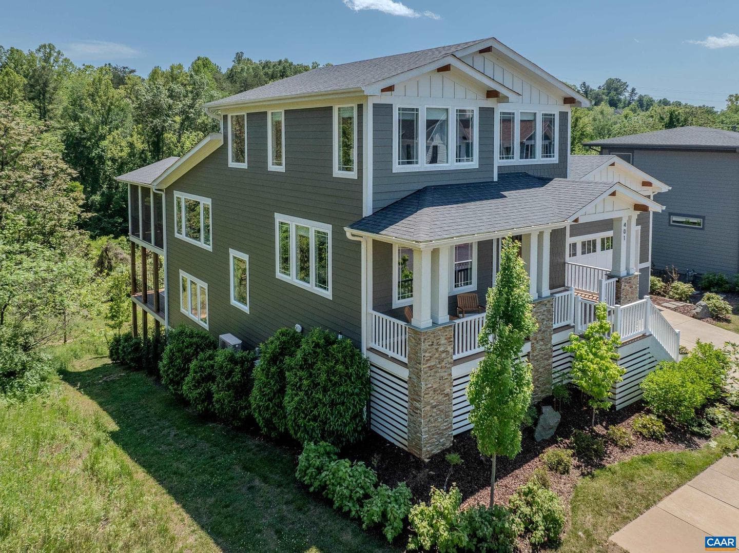401 Lochlyn Hill Dr, Charlottesville