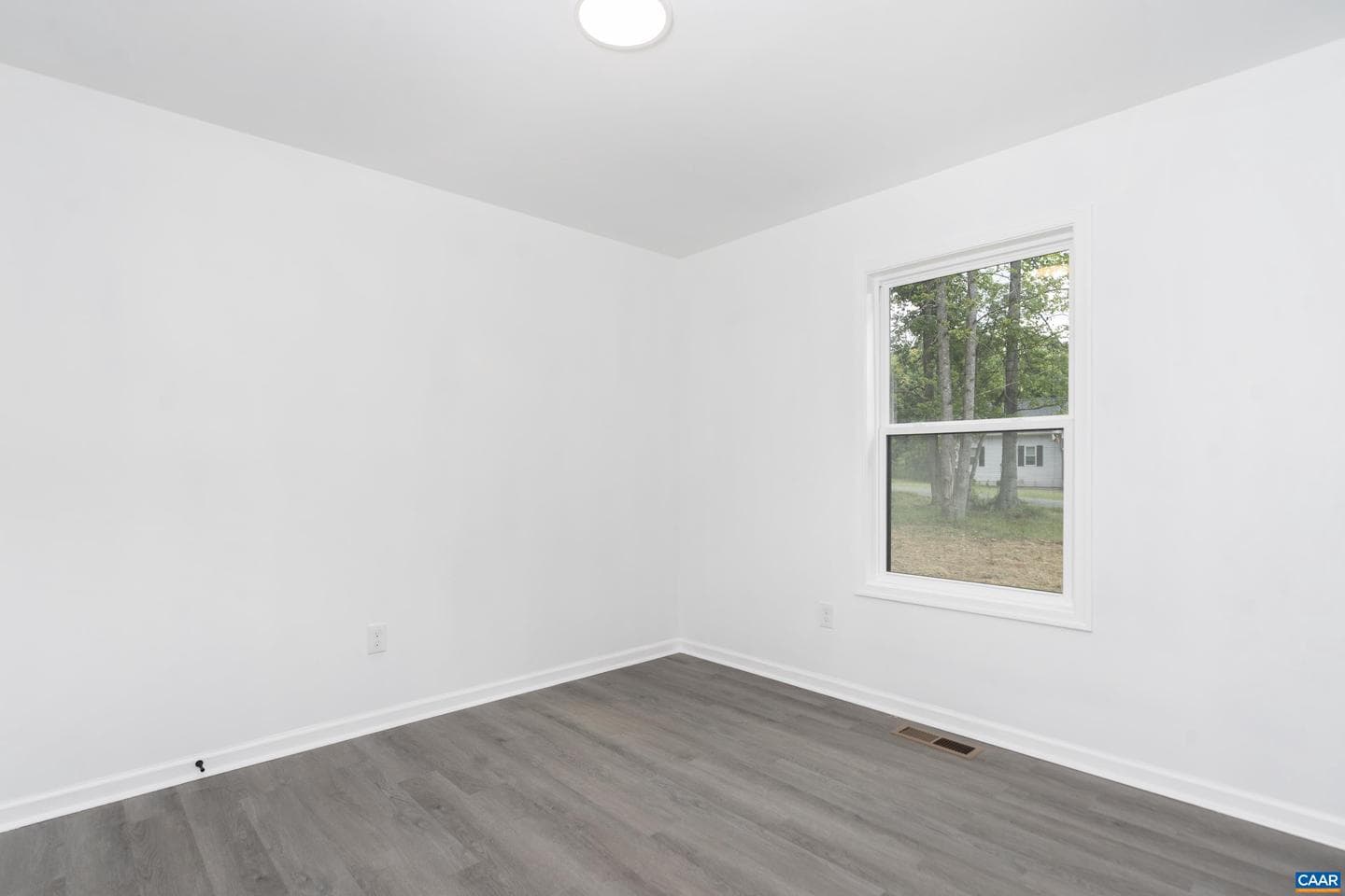 357 Montreal Ln photo 23