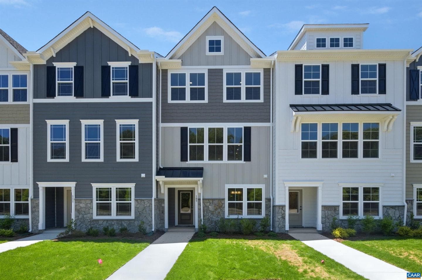 291 Crowninshield Ct, Waynesboro