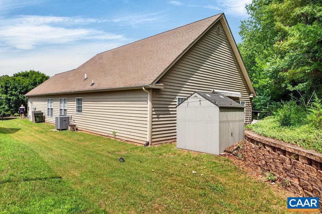 153 Deerwood Rd photo 5