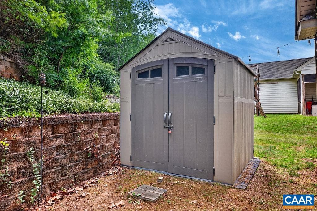 153 Deerwood Rd photo 6