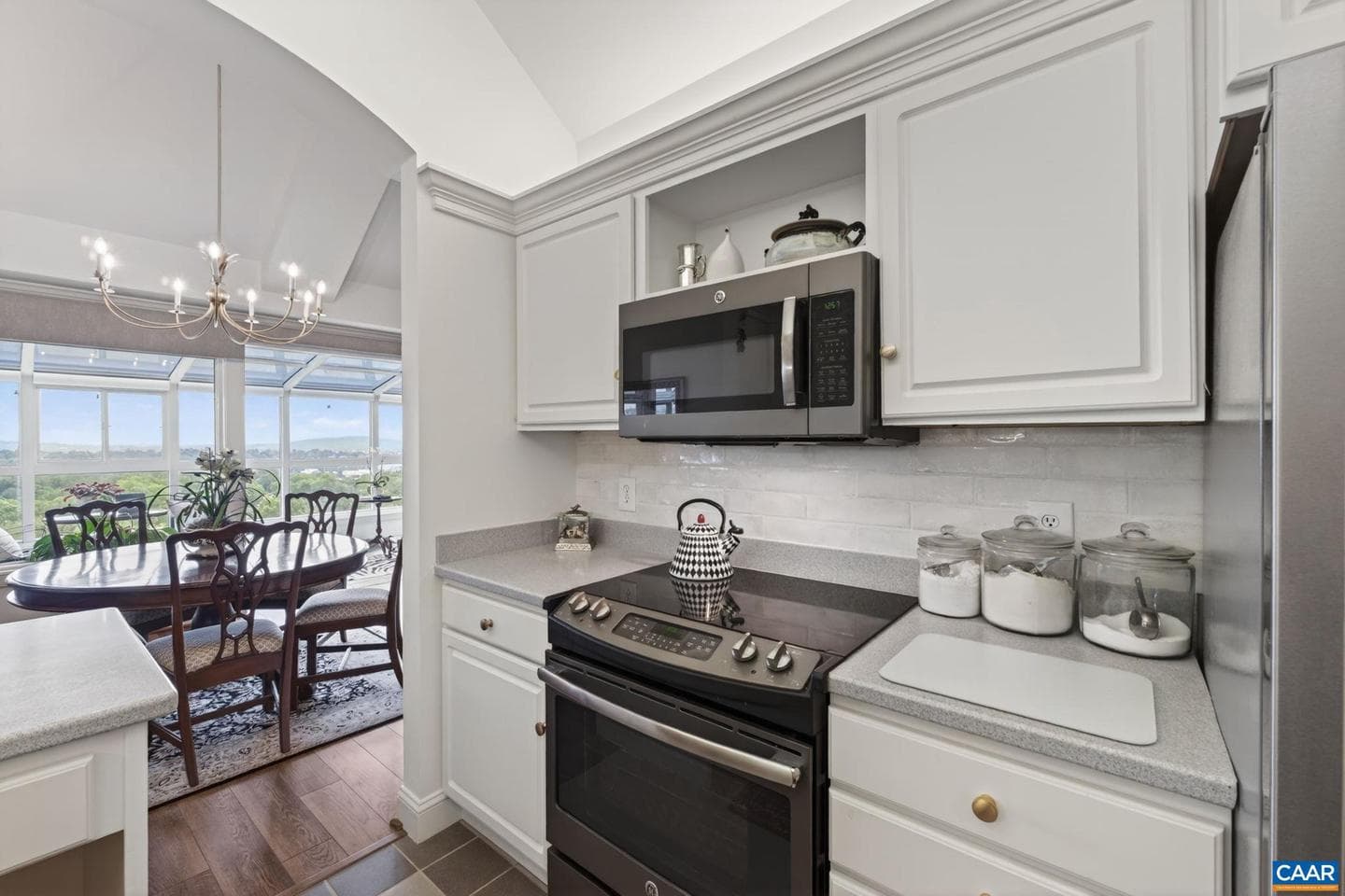 500 Crestwood Dr #1606 photo 9