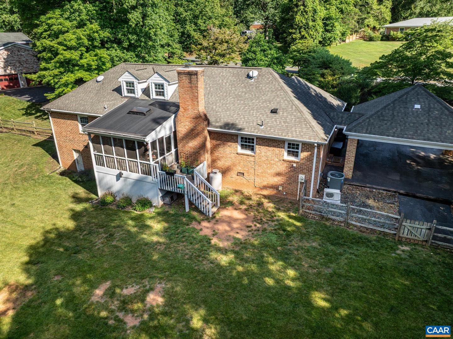 122 Bollingbrook Dr photo 55