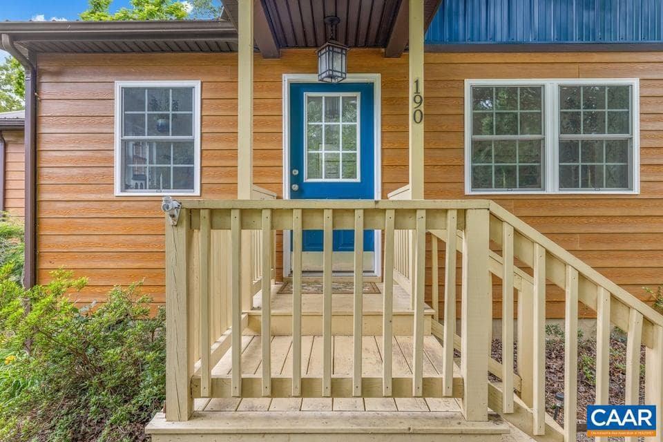 190 Hayman St photo 3