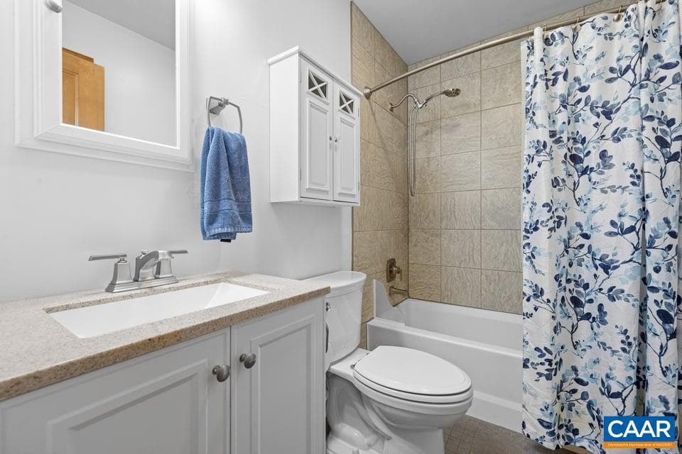 190 Hayman St photo 44