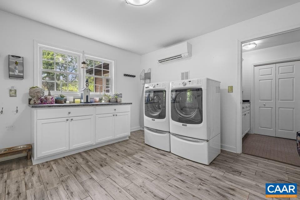 190 Hayman St photo 5