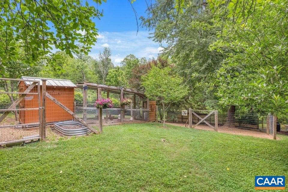 190 Hayman St photo 50