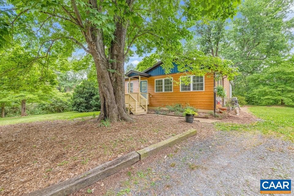 190 Hayman St photo 62
