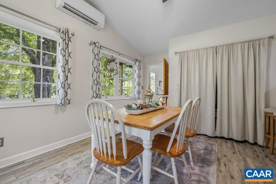 190 Hayman St photo 9
