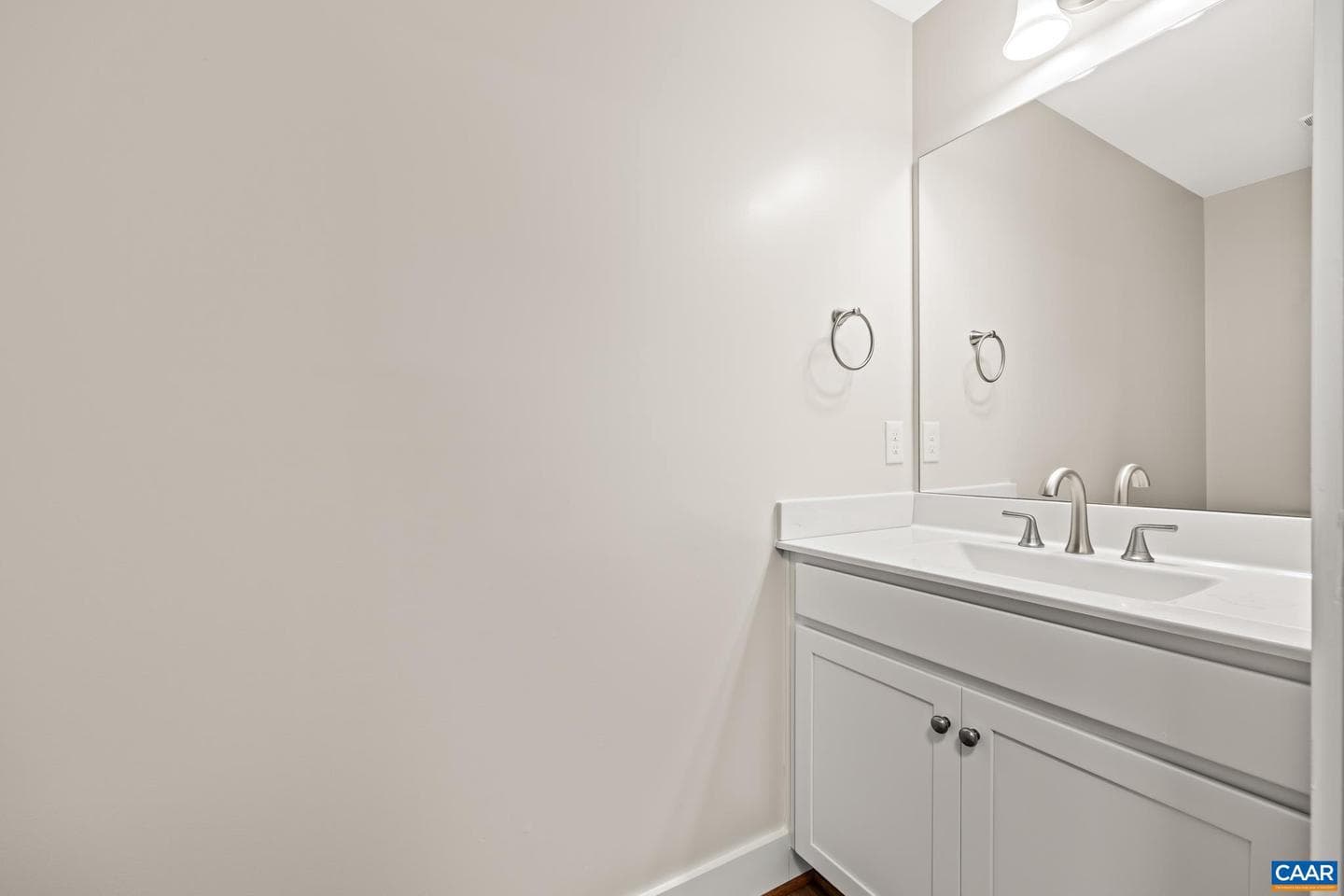 242 Palmer Pl photo 23