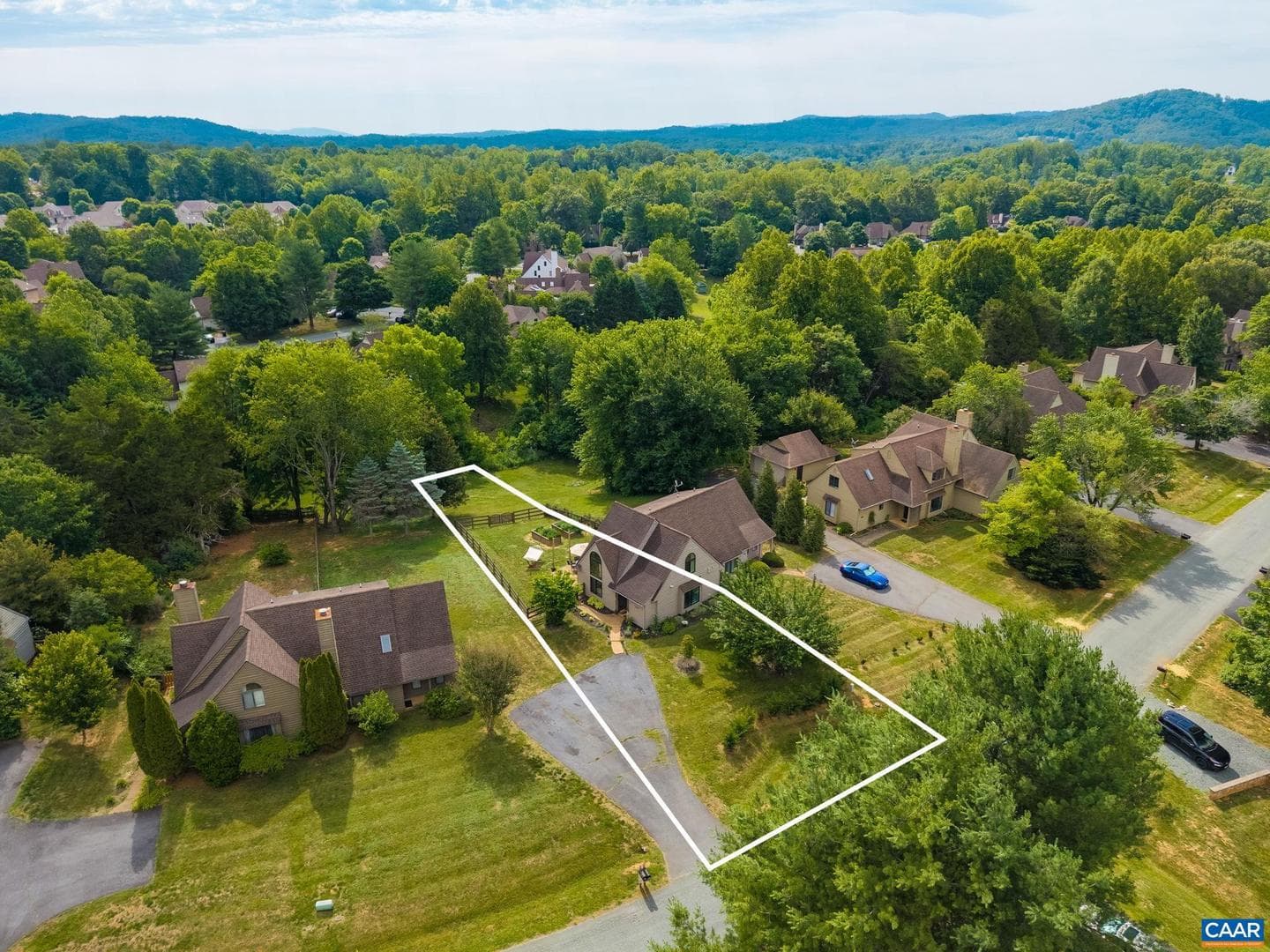 1067 Highland Dr photo 33
